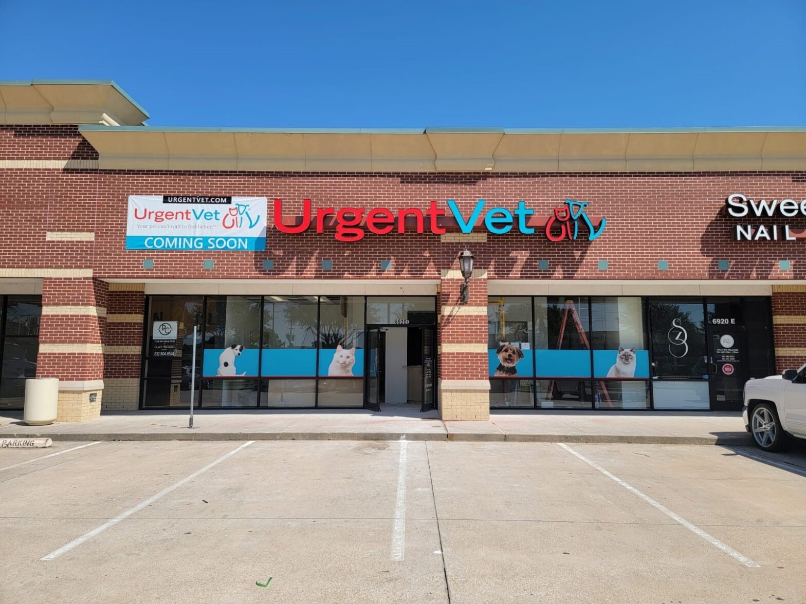 Featured image for post: New UrgentVet Location in Houston to Provide Increased Access to Pet Care