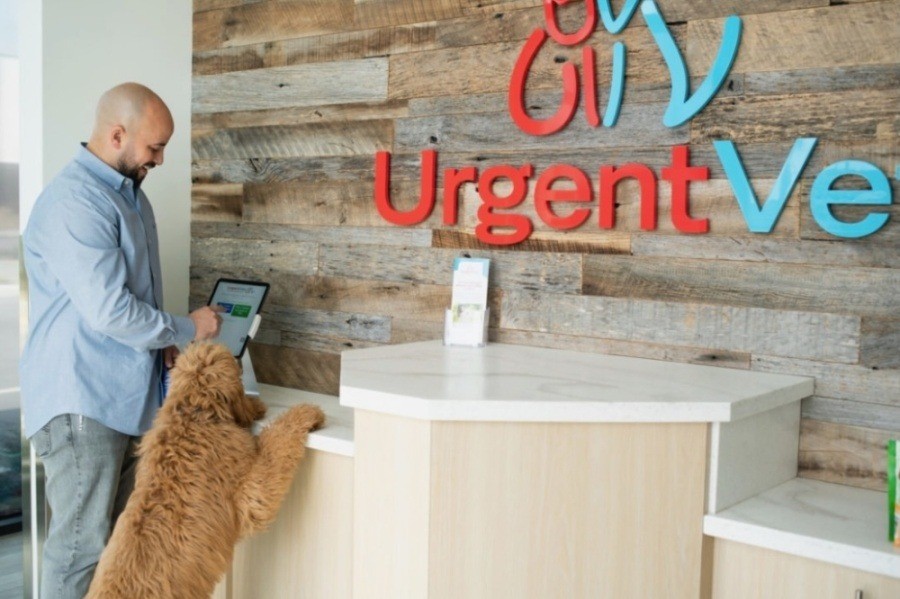 Featured image for post: UrgentVet Opens Pet Clinic in Meyerland Commons in April