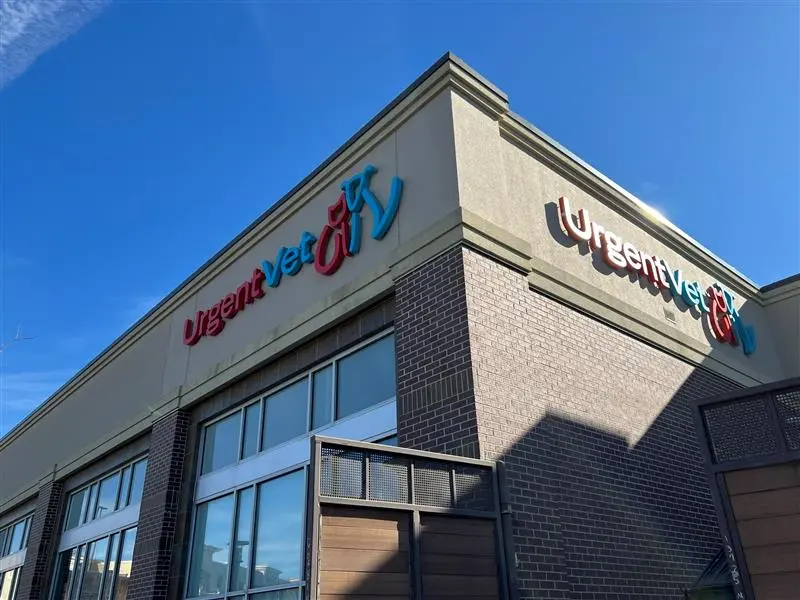 Featured image for post: UrgentVet Opens New After-Hours Pet Care Option in Overland Park, KS
